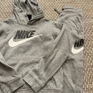 Boys Nike Hoodie & Pants size S & M